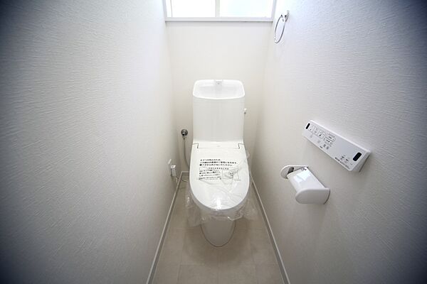 温水洗浄機能付きトイレで、いつも快適にお使いいただけます♪