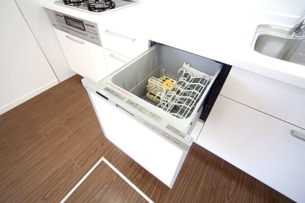 食器洗い乾燥機付きで、洗い物の時間をご家族のお時間に。