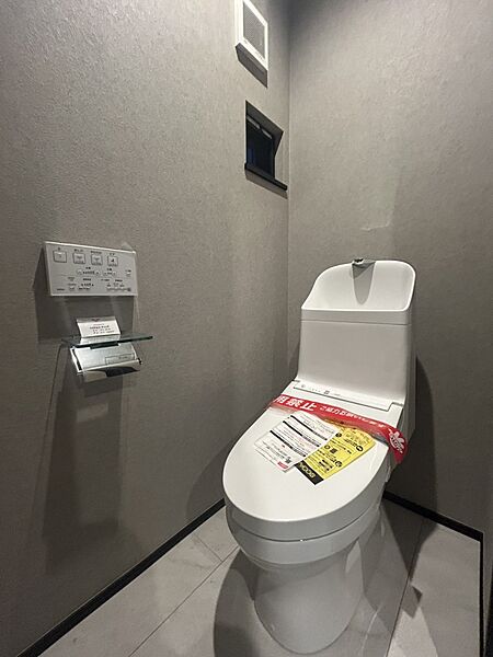 温水洗浄機能付きトイレで、いつも快適にお使いいただけます♪