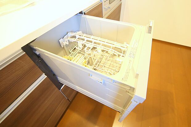 食器洗い乾燥機付きで、洗い物の時間をご家族のお時間に。