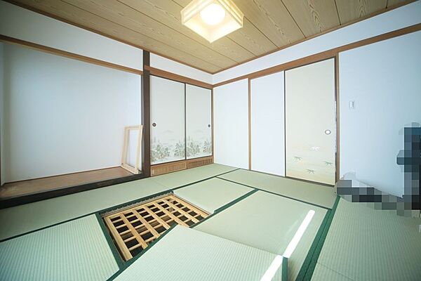 1階にはリビングと続き間の、和室8帖がございます♪