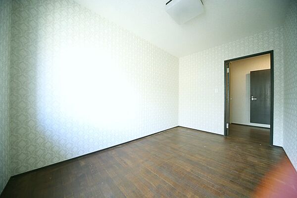 居室は4部屋ございます。お子様部屋にいかがでしょうか♪