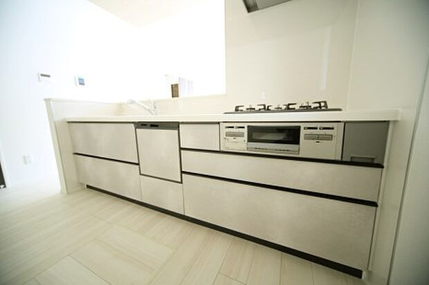 食器洗い乾燥機付き! 浄水機能、床下収納がございます♪