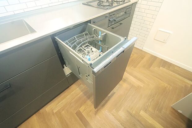 食器洗い乾燥機付きで、洗い物の時間をご家族のお時間に。