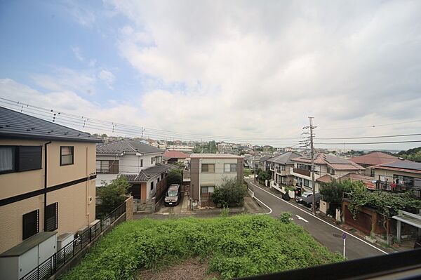 居室からの眺望です！　陽当り良好となっております♪
