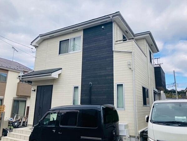 カースペース2台です！　周辺は第1種低層住居専用地域で、閑静な住環境です♪