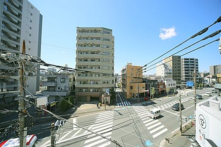 4階部分の西向きで、陽当り良好となっております♪