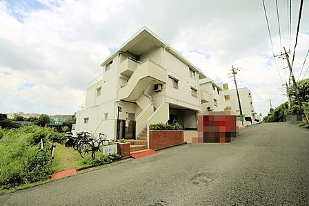 周辺は車通りが少ない、閑静な住宅地となっております♪