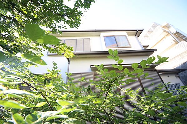 閑静な住宅地につき、住環境良好でございます♪