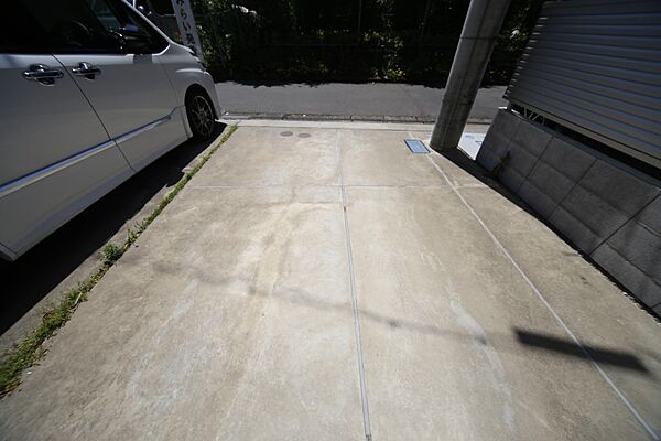 カースペースは、1台駐車可でございます♪