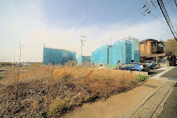 溝の口駅行きバス停、「緑地」まで徒歩6分の立地です！