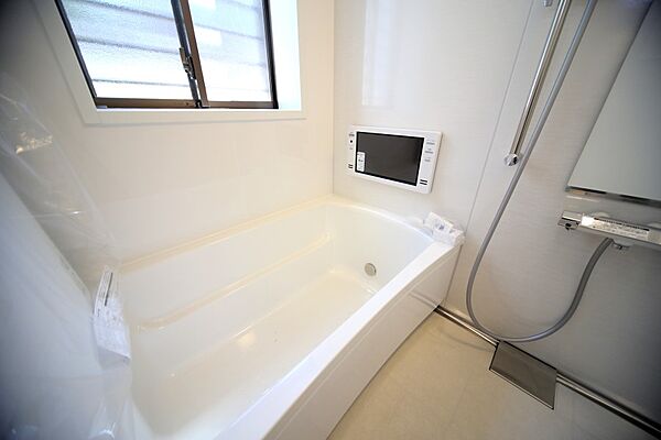 液晶テレビ付き！　追い焚き機能の有るオートバスで、寛ぎの時間をお過ごしください♪