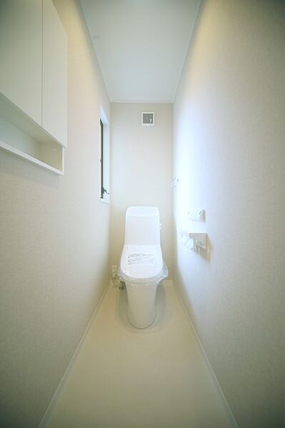 温水洗浄機能付きのトイレで、いつも快適に♪