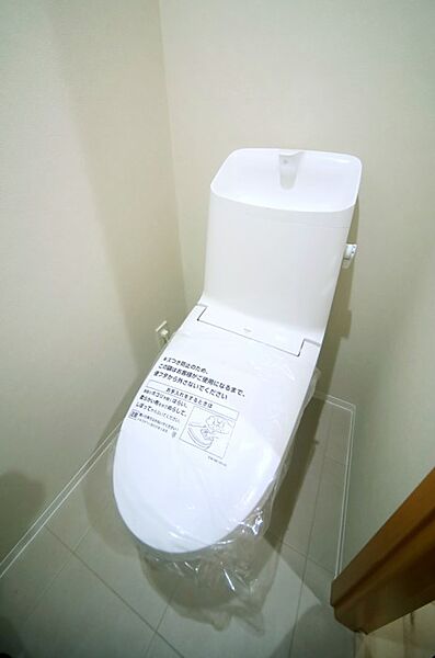 温水洗浄機能付きトイレで、いつも快適にお使いいただけます♪