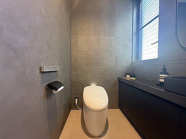 手洗い付き！　温水洗浄機能付きのトイレで、いつも快適に♪