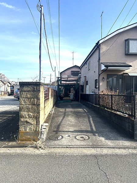 2001年3月築！　2階建ての4ＬＤＫです♪