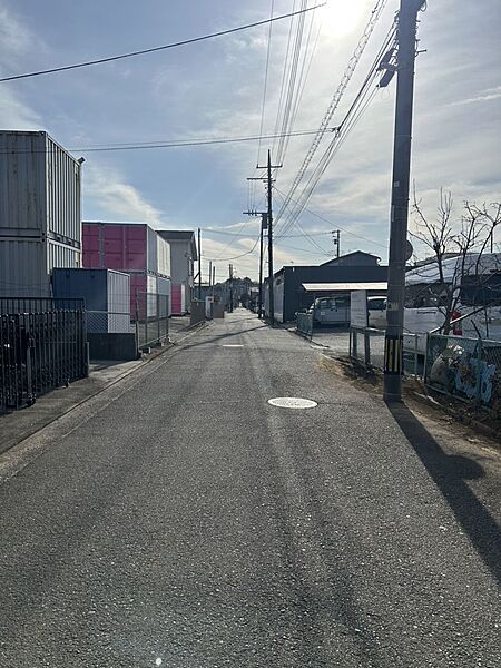 駅まで平坦です！　周辺は閑静な住環境となっております♪