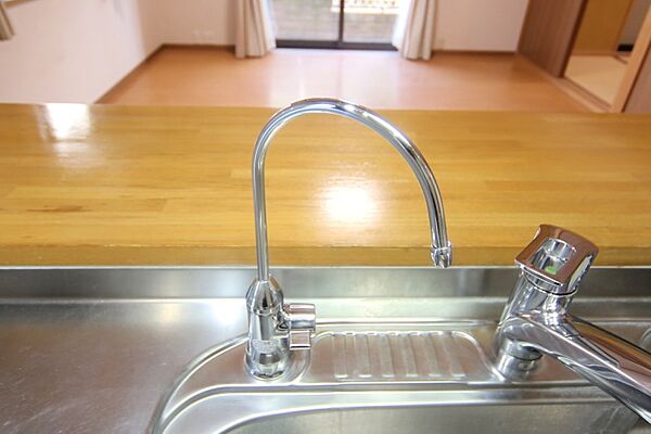 浄水器水栓で、いつもクリーンなお水を。