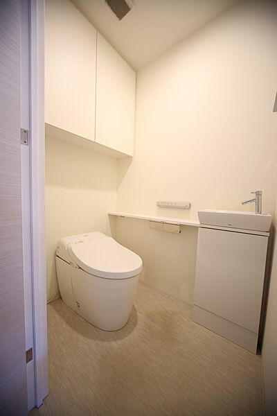 温水洗浄機能付きトイレで、いつも快適にお使いいただけます♪