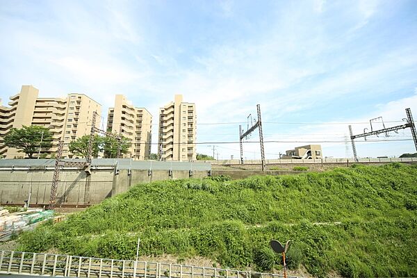4階部分の東南向きで、陽当り眺望良好となっております♪