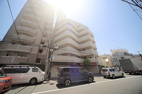 周辺は商業施設が多数あり、生活便利な住環境となっております♪