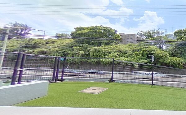 2階部分の南東向きで、陽当り良好となっております♪