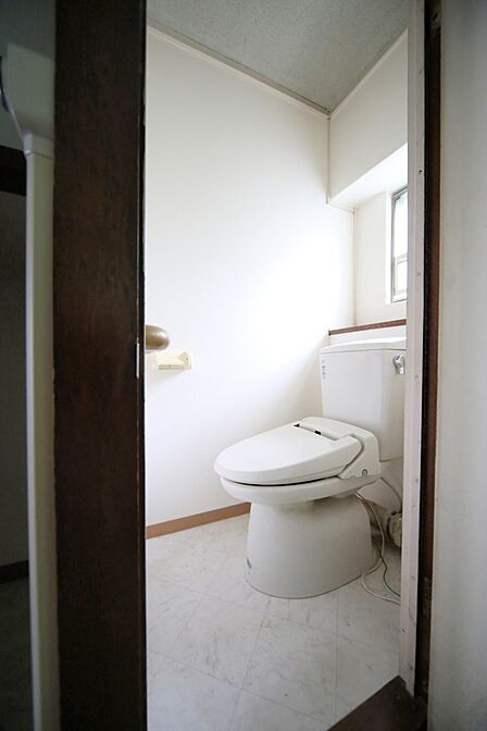 清潔感のある、トイレとなっております♪