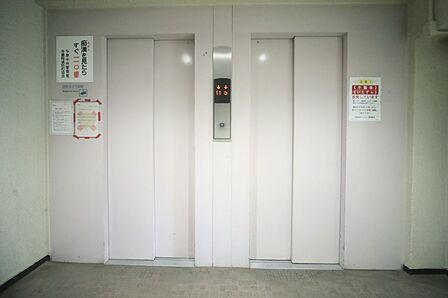 エレベータがございますので、お部屋への移動が安心ですね。