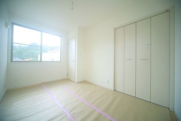 洋室5．3帖は、お子様部屋にいかがでしょうか♪