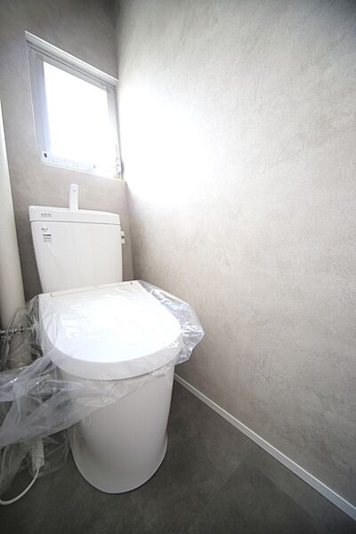 温水洗浄機能付きトイレで、いつも快適にお使いいただけます♪