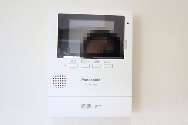 ＴＶモニター付きインターホンで、訪問者が分かり安心です。