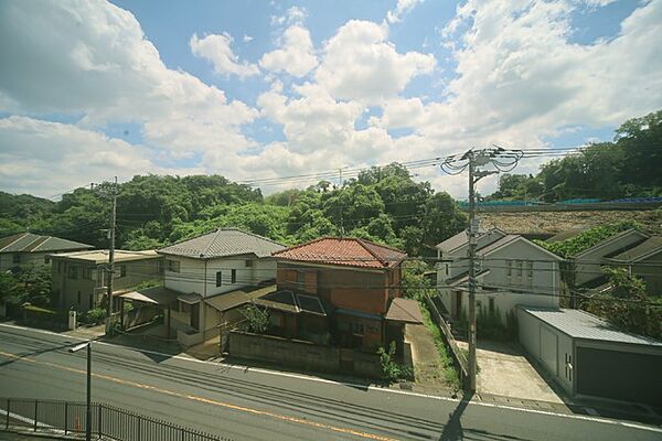2階部分の東向きで、陽当り良好となっております♪
