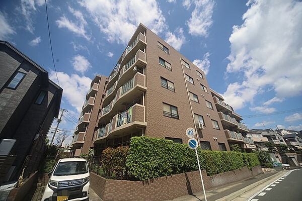 敷地内には、植栽が施されております♪