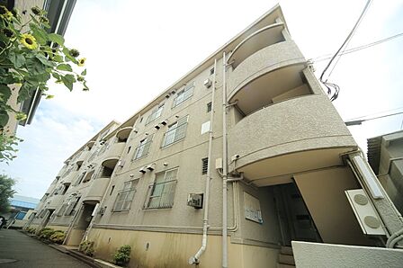 マンションの周辺は、閑静な住環境となっております♪