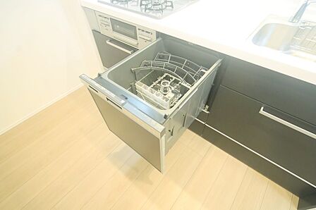 食器洗い乾燥機付きで、洗い物の時間をご家族のお時間に。
