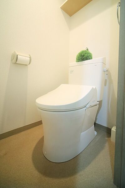 温水洗浄機能付きトイレで、いつも快適にお使いいただけます♪