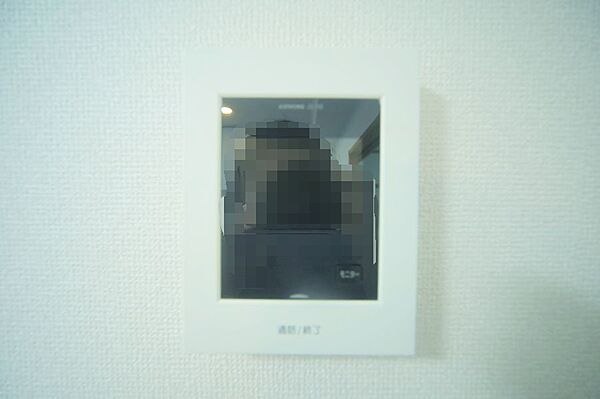 来訪者の確認ができる、モニターホンです。