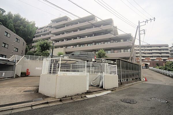 東急コミュニティーへの、委託管理となっております♪