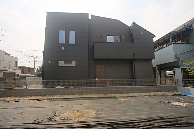 周辺は第1種低層住居専用地域で、閑静な住環境です♪