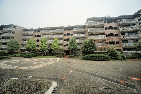 グリーンライン「都筑ふれあいの丘」駅まで、徒歩13分の立地です♪
