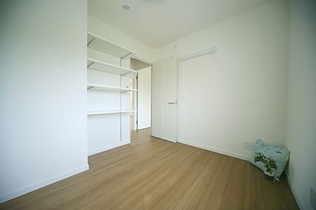洋室4帖は、お子様部屋にいかがでしょうか♪