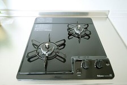 二ツ口コンロの、システムキッチンです。