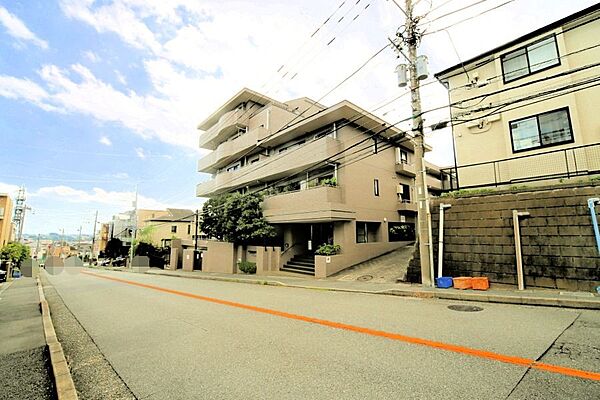 三井不動産レジデンシャルサービスへの、委託管理となっております♪