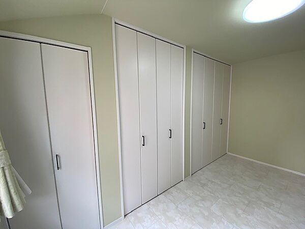 洋室6．8帖は、お子様部屋にいかがでしょうか♪