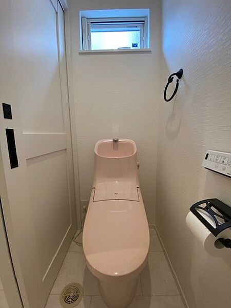 温水洗浄機能付きトイレで、いつも快適にお使いいただけます♪