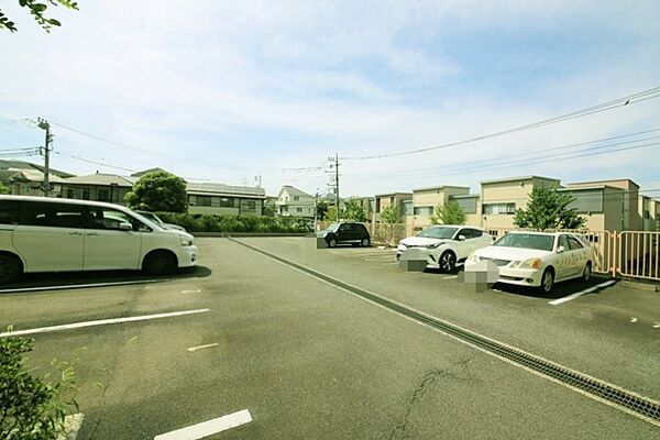 駐車場空有り！（月額12000円）