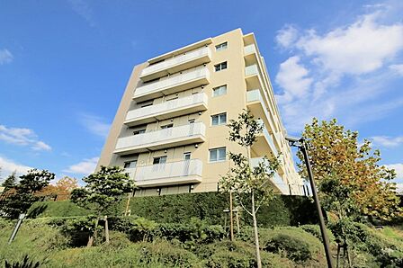 平成22年3月築です! 全体総戸数278戸となっております♪