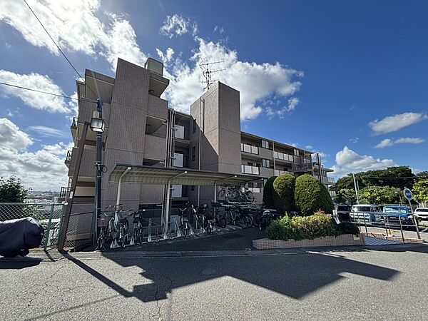 近鉄住宅管理への、委託管理となっております♪
