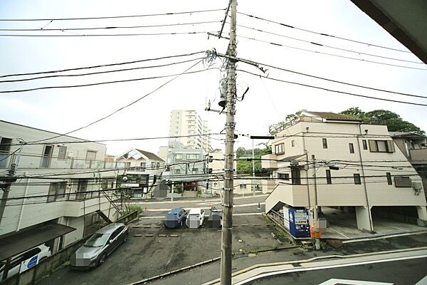 3階部分の東南向きで、陽当り良好となっております♪
