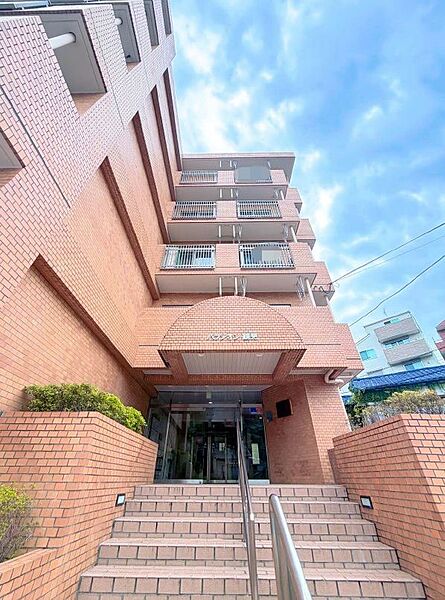総戸数70戸！　新耐震基準のマンションとなっております♪